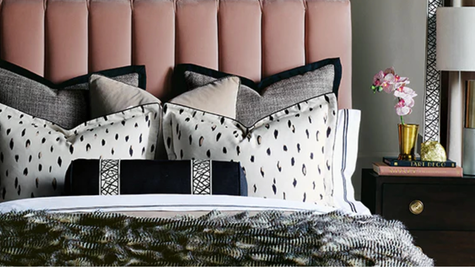 Holly's Holiday Gift Guide: Creating Your Cozy Season Sanctuary